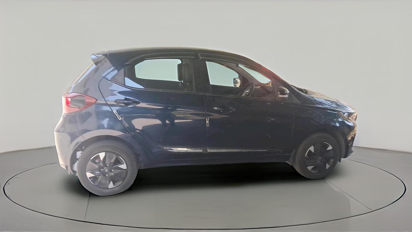2025 Tata Tiago XTA CNG , CNG, Automatic, 12,262 km, exterior
