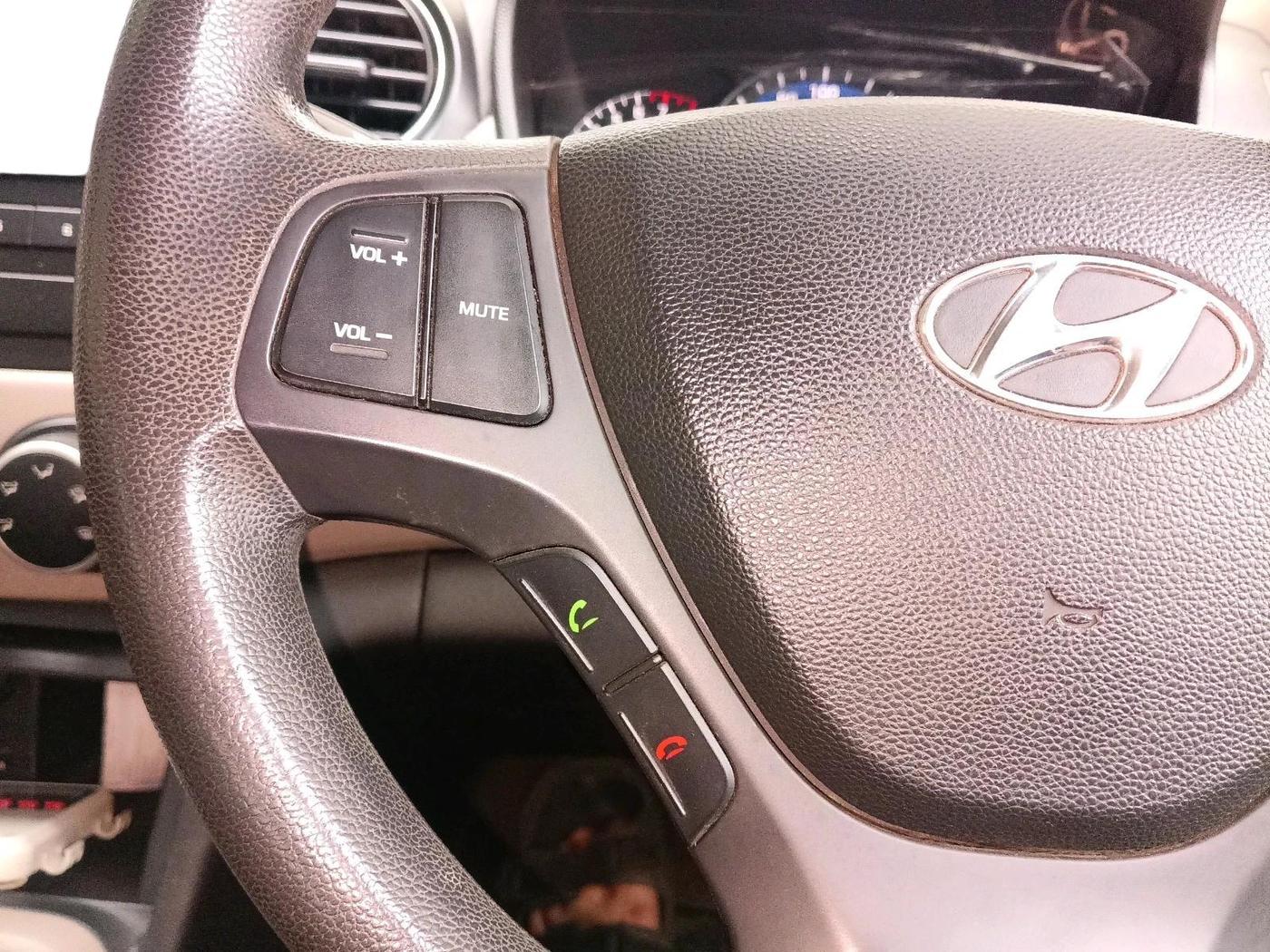 2014 Hyundai Xcent S 1.2, Petrol, Manual, 77,390 km, interior