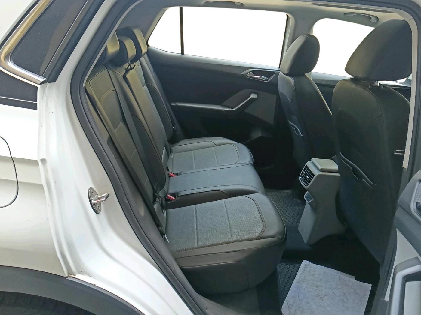 2022 Skoda KUSHAQ STYLE 1.0L TSI AT (6 AIRBAGS), Petrol, Automatic, 40,954 km, interior