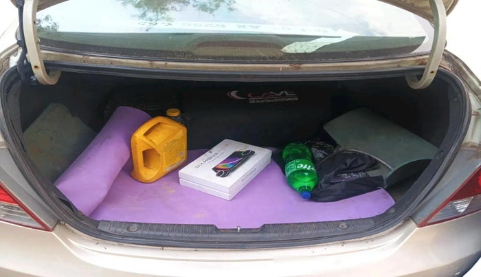 2011 Hyundai Verna FLUIDIC 1.6 VTVT EX, Petrol, Manual, 65,298 km, exterior