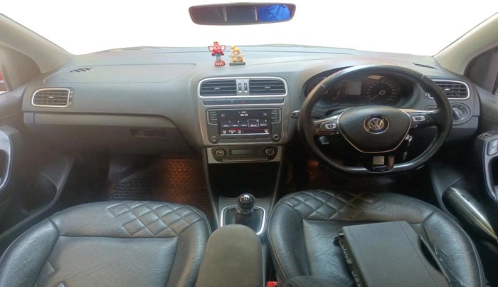 2018 Volkswagen Polo HIGHLINE PLUS 1.0 16 ALLOY, Petrol, Manual, 1,06,356 km, interior