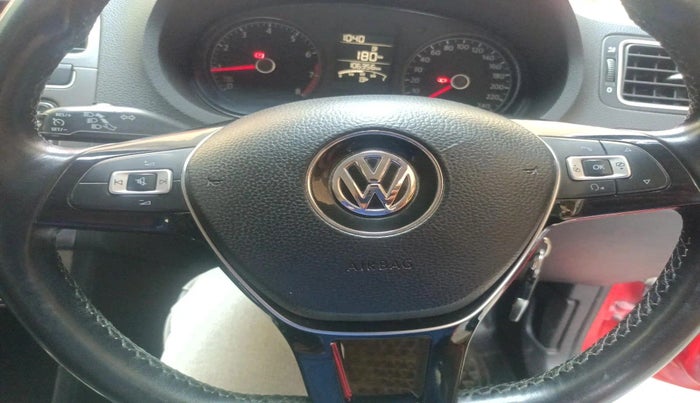 2018 Volkswagen Polo HIGHLINE PLUS 1.0 16 ALLOY, Petrol, Manual, 1,06,356 km, interior