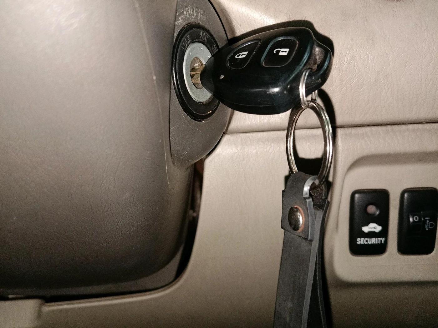 2014 Toyota Innova 2.5 VX 8 STR, Diesel, Manual, 1,26,739 km, interior