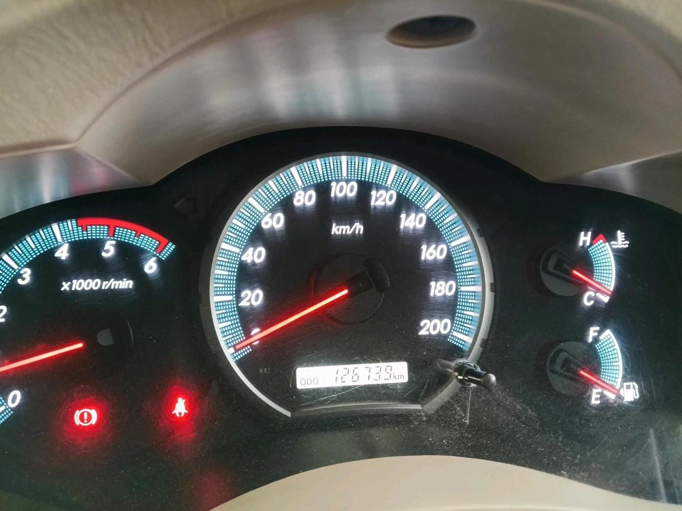 2014 Toyota Innova 2.5 VX 8 STR, Diesel, Manual, 1,26,739 km, interior