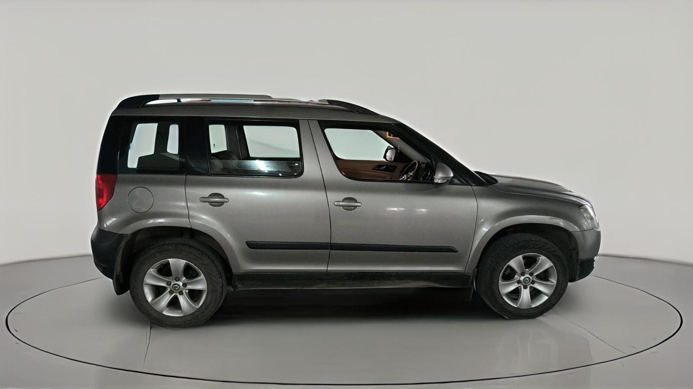 2011 Skoda Yeti AMBITION 2.0 TDI CR 4X2, Diesel, Manual, 1,50,928 km, exterior