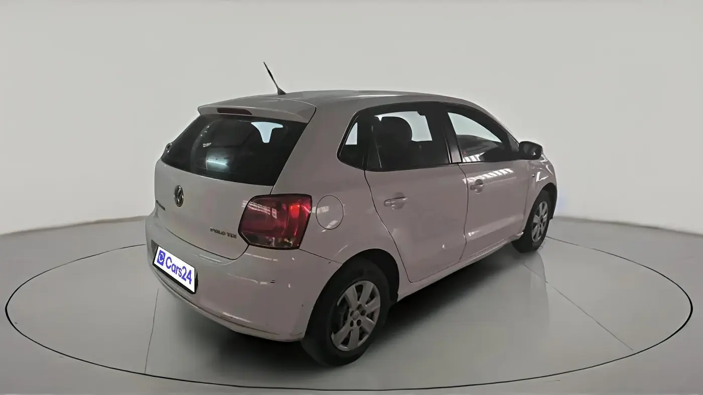 2011 Volkswagen Polo COMFORTLINE 1.2L, Diesel, Manual, 1,84,493 km, exterior