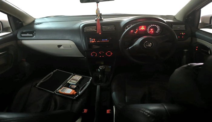 2011 Volkswagen Polo COMFORTLINE 1.2L, Diesel, Manual, 1,84,493 km, interior