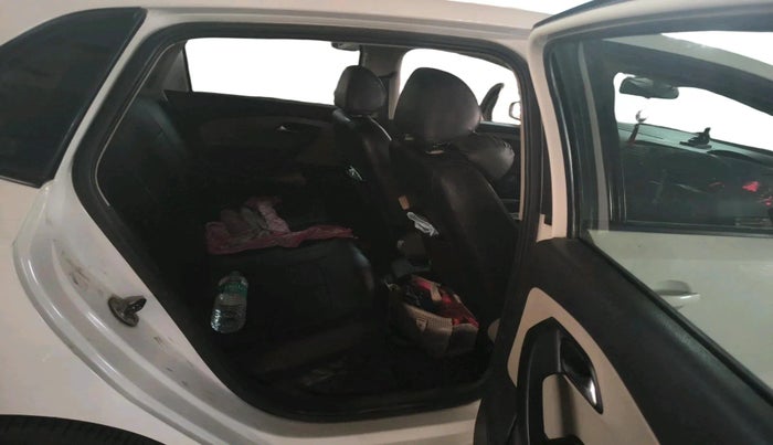 2011 Volkswagen Polo COMFORTLINE 1.2L, Diesel, Manual, 1,84,493 km, interior