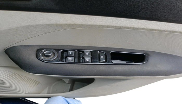 2019 Renault TRIBER RXZ, CNG, Manual, 42,423 km, interior