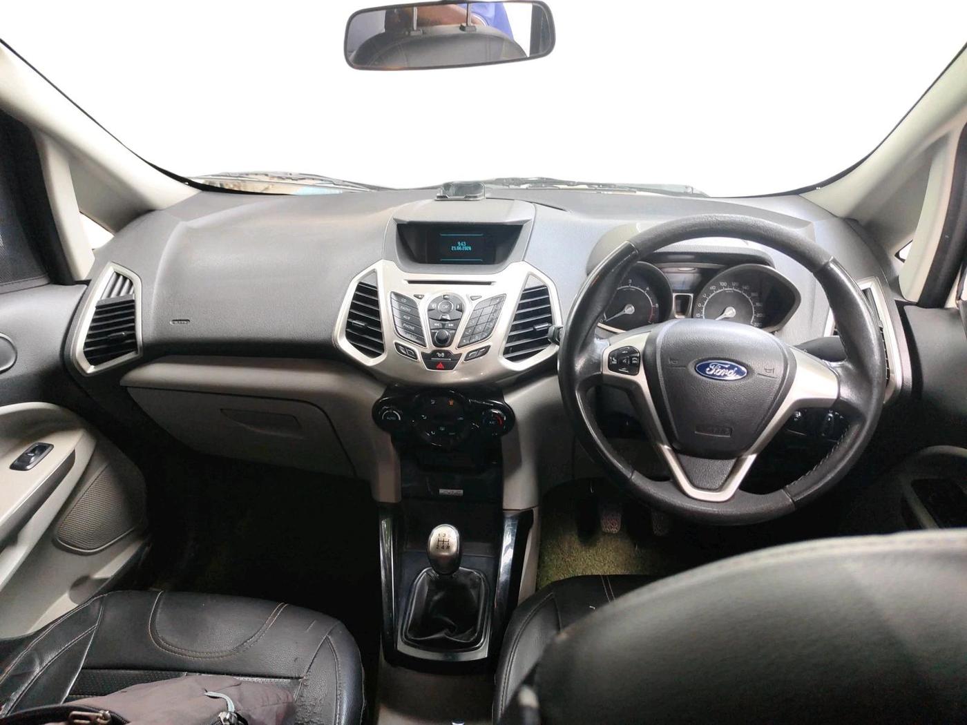 2017 Ford Ecosport TITANIUM 1.5L DIESEL, Diesel, Manual, 1,27,900 km, interior