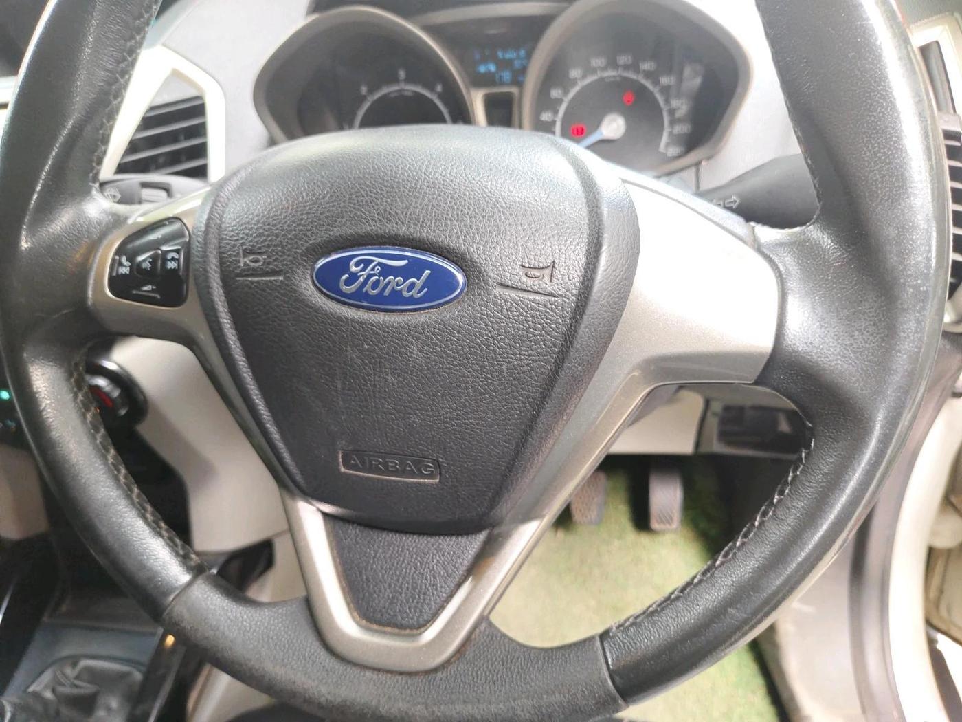 2017 Ford Ecosport TITANIUM 1.5L DIESEL, Diesel, Manual, 1,27,900 km, interior
