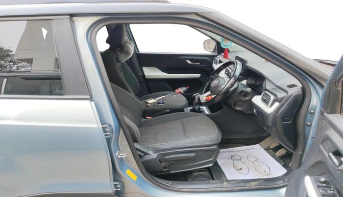 2022 Tata PUNCH CREATIVE  MT, Petrol, Manual, 64,811 km, interior