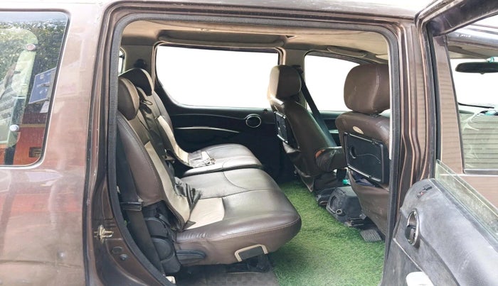 2009 Mahindra Xylo E8 BS III, Diesel, Manual, 1,62,003 km, interior