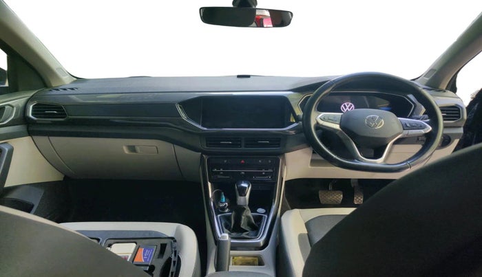 2023 Volkswagen TAIGUN TOPLINE 1.0 TSI AT, Petrol, Automatic, 33,133 km, interior