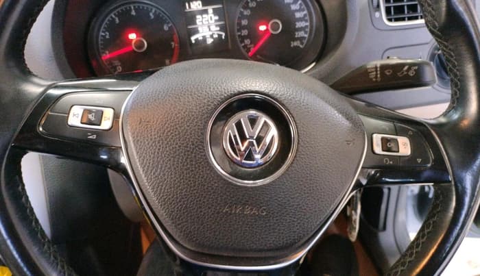 2016 Volkswagen Ameo HIGHLINE1.2L, Petrol, Manual, 93,618 km, interior