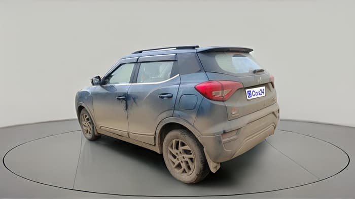 2023 Mahindra XUV300 W8 (O) 1.2 PETROL AMT, Petrol, Automatic, 70,096 km, exterior