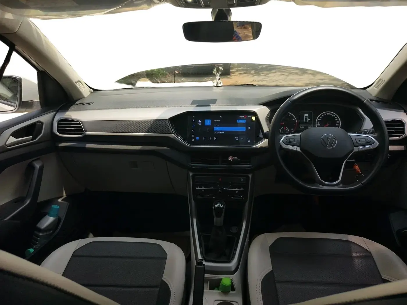2023 Volkswagen TAIGUN HIGHLINE 1.0 TSI AT, Petrol, Automatic, 28,412 km, interior
