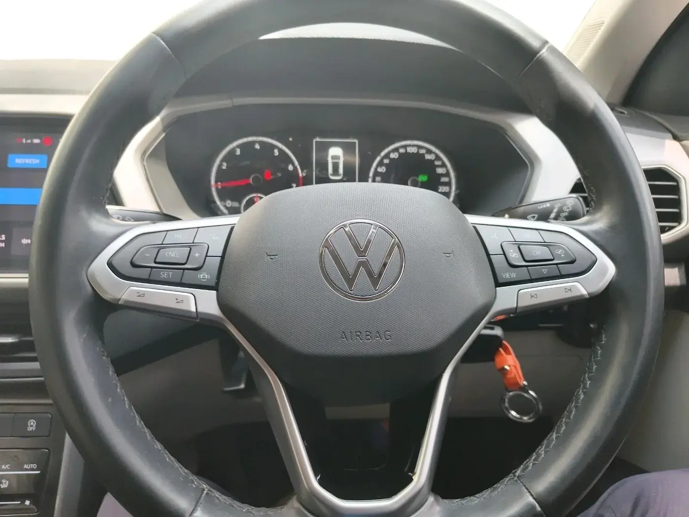 2023 Volkswagen TAIGUN HIGHLINE 1.0 TSI AT, Petrol, Automatic, 28,412 km, interior