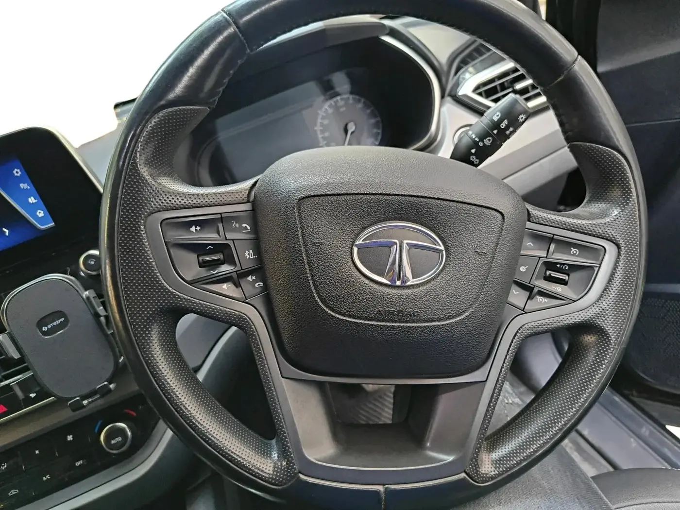2021 Tata Harrier XZA PLUS 2.0L DARK EDITION, Diesel, Automatic, 81,056 km, interior