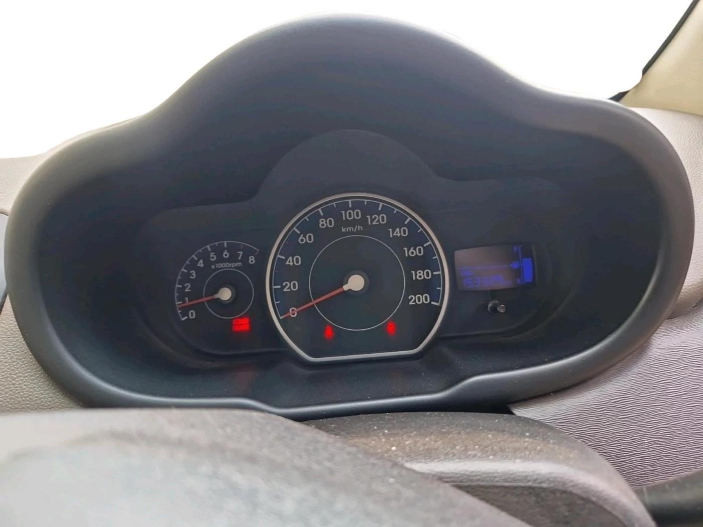 2012 Hyundai i10 SPORTZ 1.2, CNG, Manual, 1,53,329 km, interior