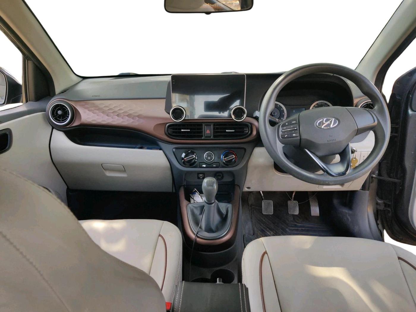 2021 Hyundai AURA S 1.2 CNG, CNG, Manual, 1,00,743 km, interior