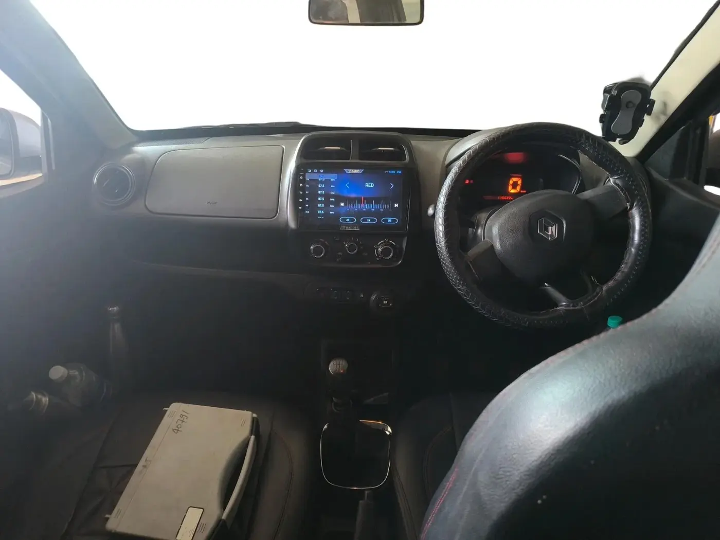 2018 Renault Kwid RXT 1.0 (O), CNG, Manual, 1,15,022 km, interior