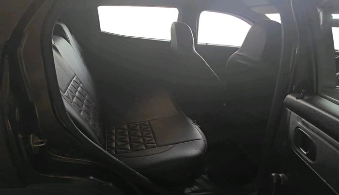 2018 Renault Kwid RXT 1.0 (O), CNG, Manual, 1,15,022 km, interior