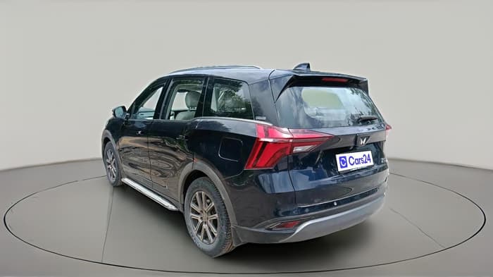 2021 Mahindra XUV700 AX 7 LUXURY P AT 7 STR, Petrol, Automatic, 56,843 km, exterior
