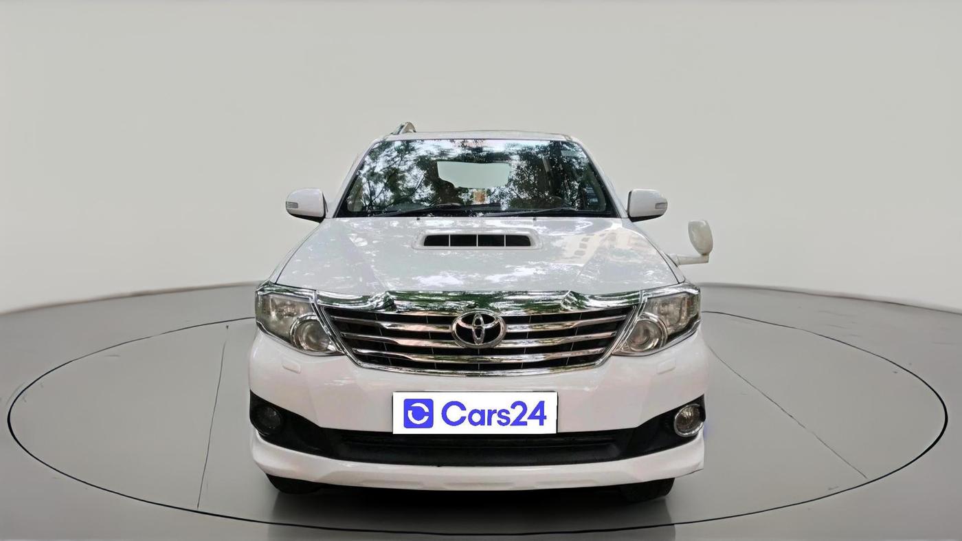 2013 Toyota Fortuner 3.0 4X2 AT, Diesel, Automatic, 1,15,569 km, exterior