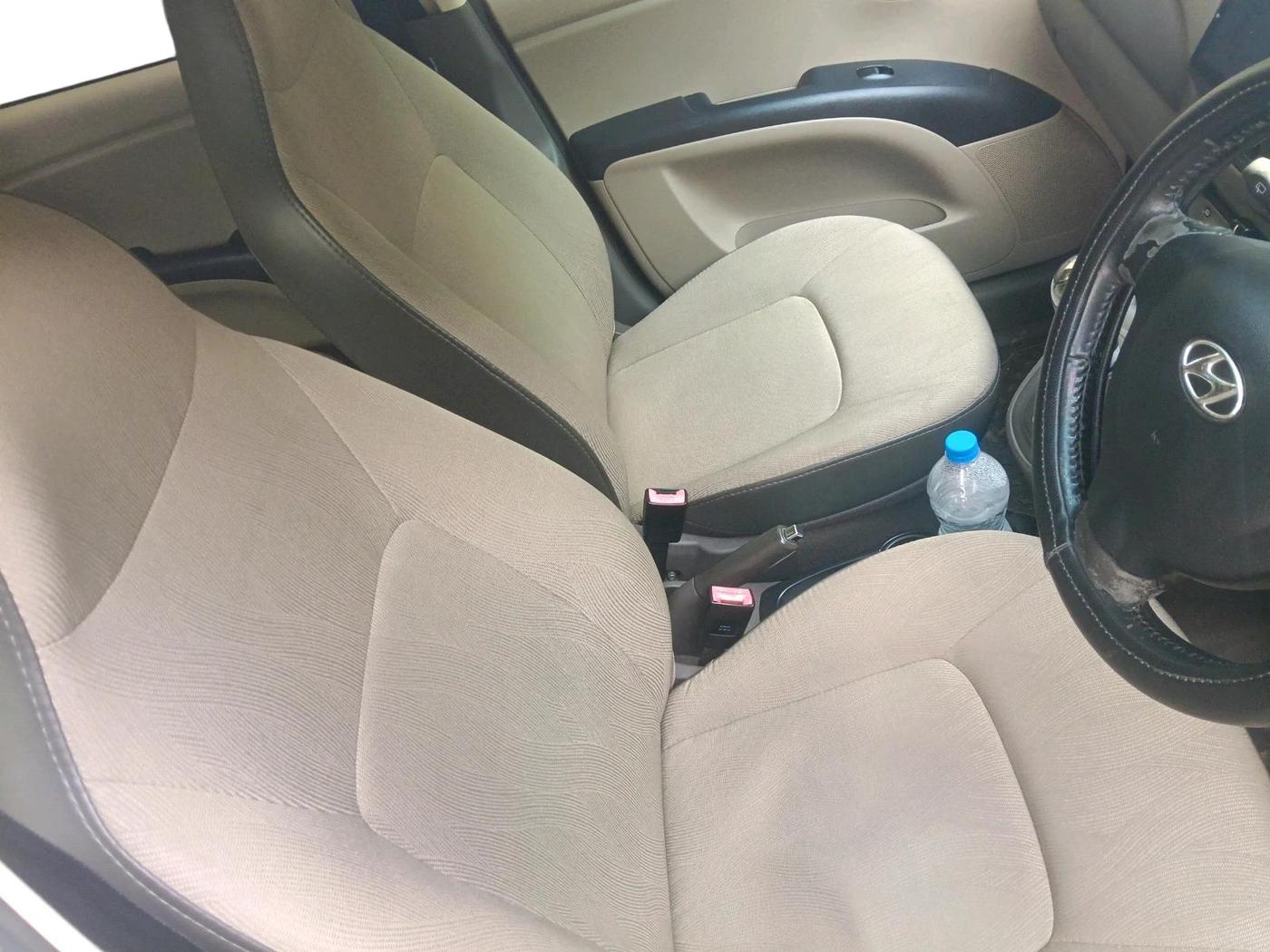 2011 Hyundai i10 SPORTZ 1.2 AT, Petrol, Automatic, 41,385 km, interior