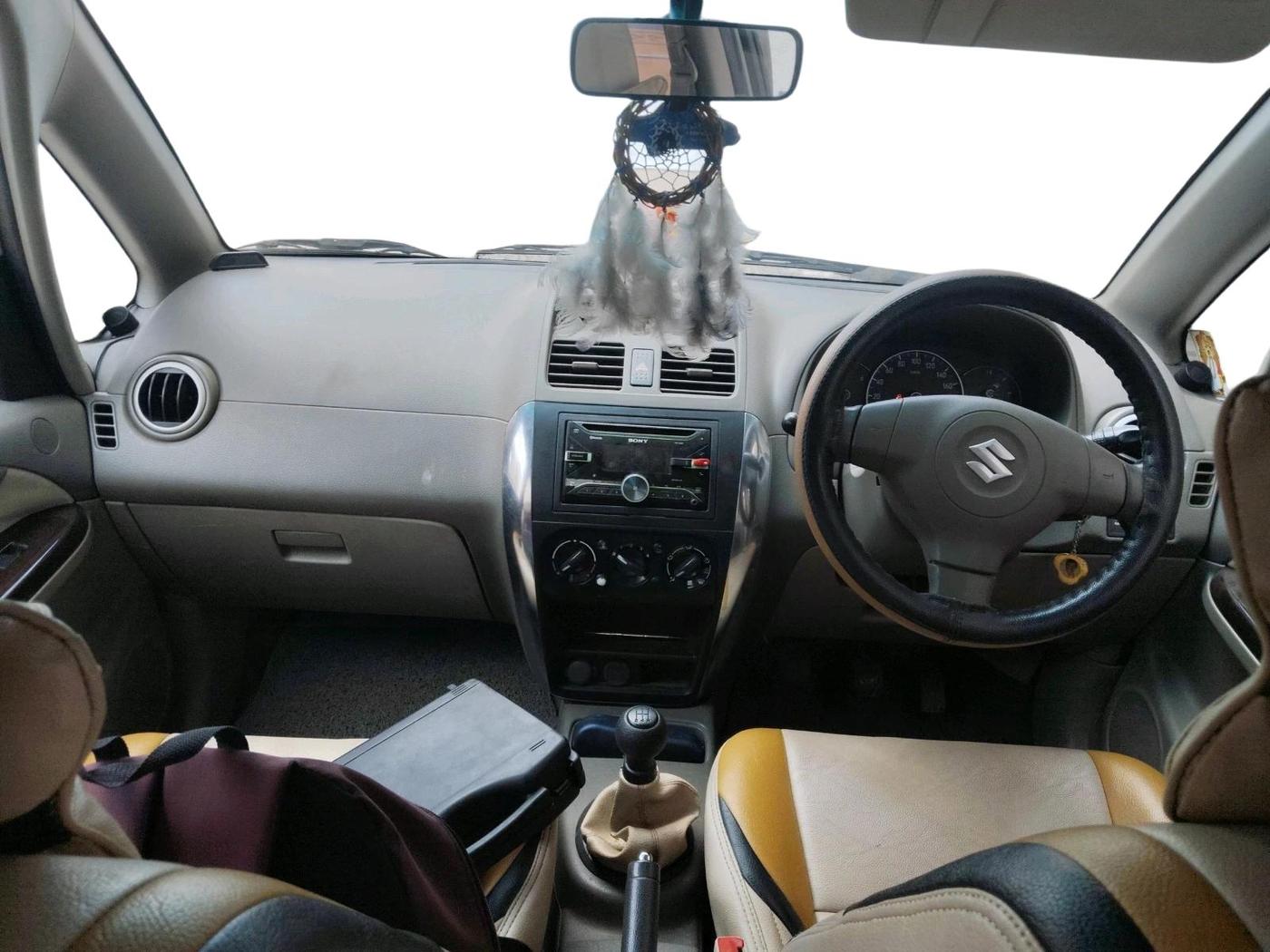 2011 Maruti SX4 VDI, Diesel, Manual, 1,86,040 km, interior