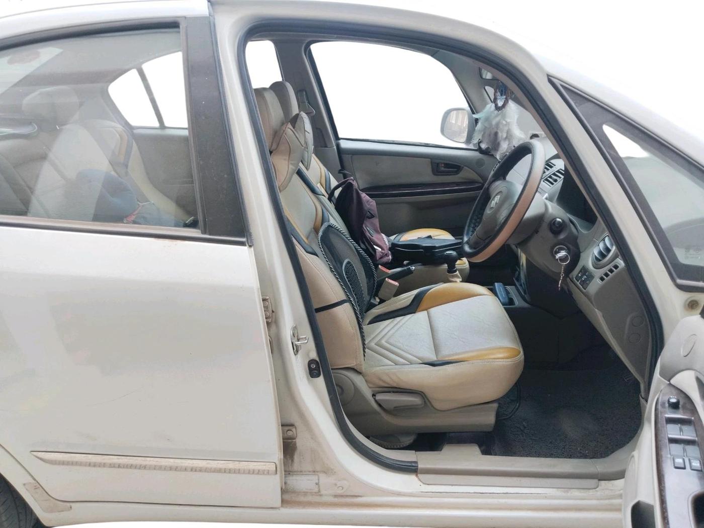 2011 Maruti SX4 VDI, Diesel, Manual, 1,86,040 km, interior