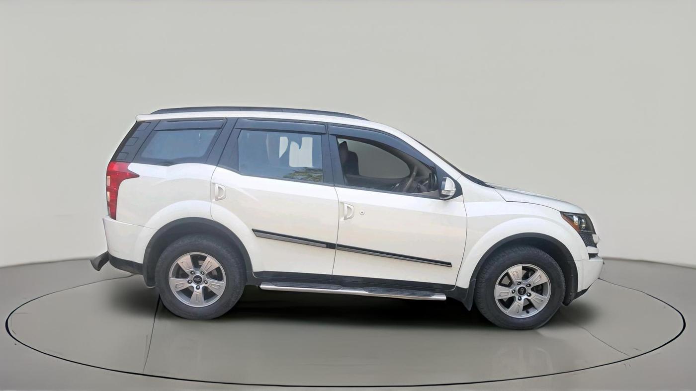2013 Mahindra XUV500 W8, Diesel, Manual, 1,28,423 km, exterior