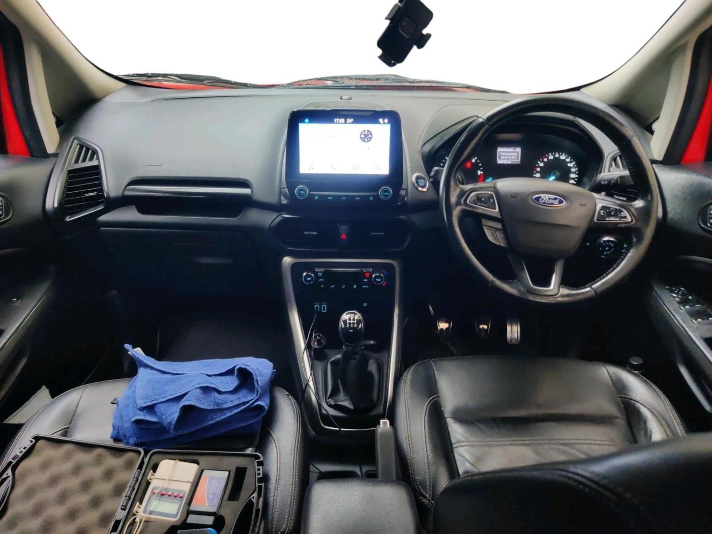 2017 Ford Ecosport TITANIUM + 1.5L DIESEL, Diesel, Manual, 1,30,782 km, interior