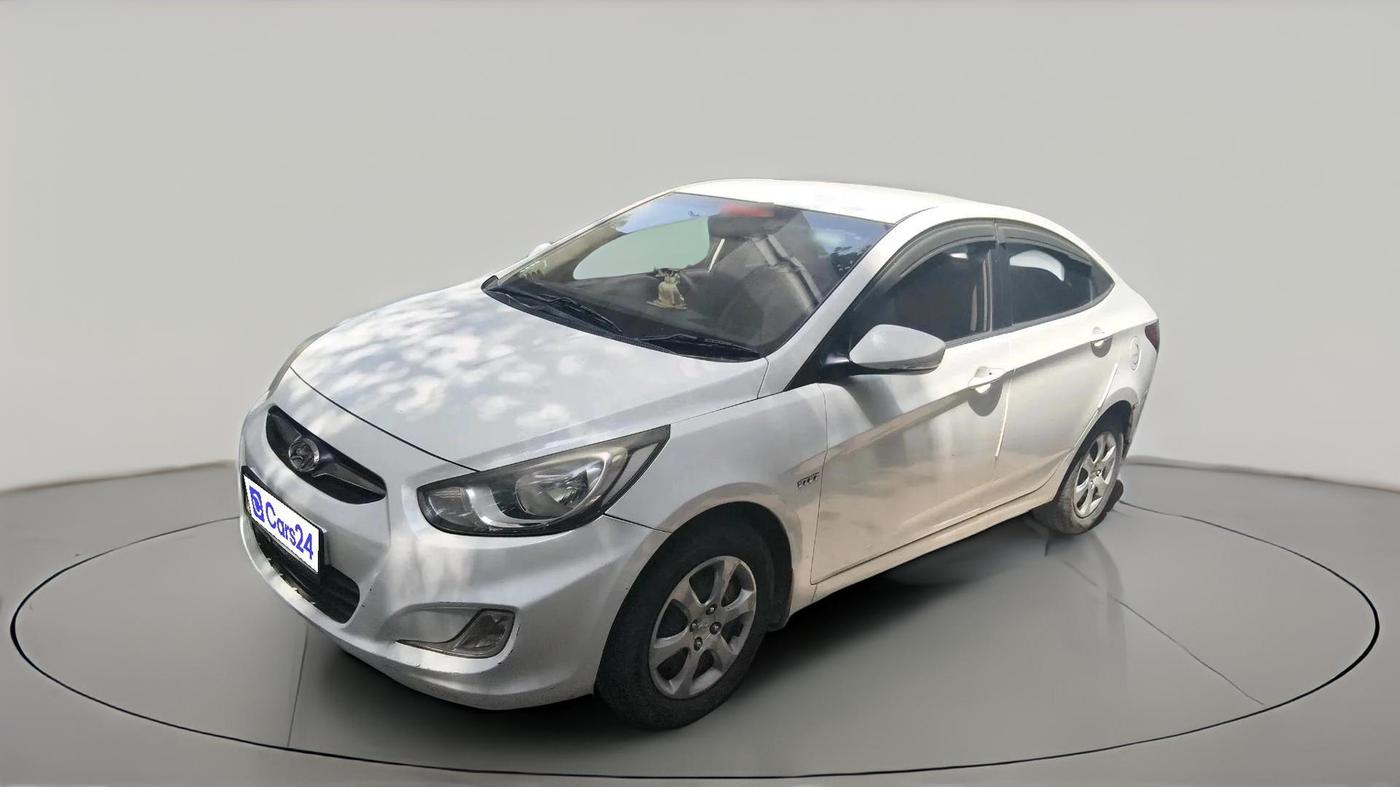 2013 Hyundai Verna FLUIDIC 1.6 VTVT EX, CNG, Manual, 1,31,585 km, exterior