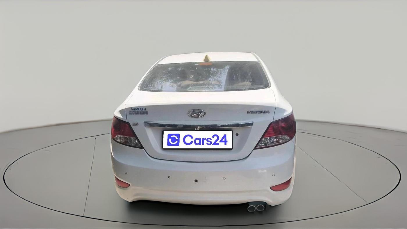 2013 Hyundai Verna FLUIDIC 1.6 VTVT EX, CNG, Manual, 1,31,585 km, exterior
