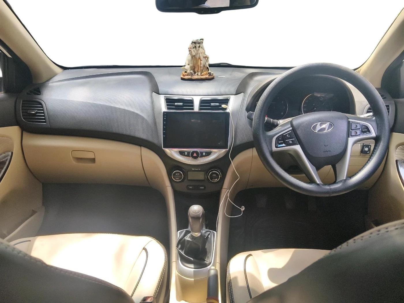 2013 Hyundai Verna FLUIDIC 1.6 VTVT EX, CNG, Manual, 1,31,585 km, interior