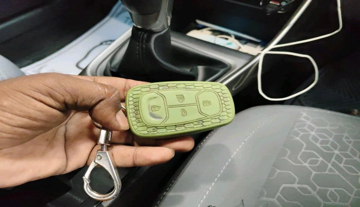 2021 Tata ALTROZ XZ PETROL, Petrol, Manual, 20,058 km, interior