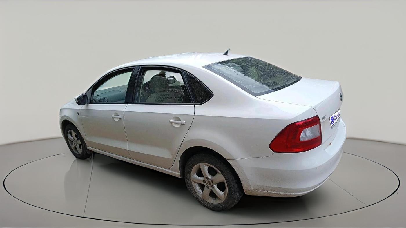 2012 Skoda Rapid ELEGANCE 1.6 MPI AT, Petrol, Automatic, 50,726 km, exterior