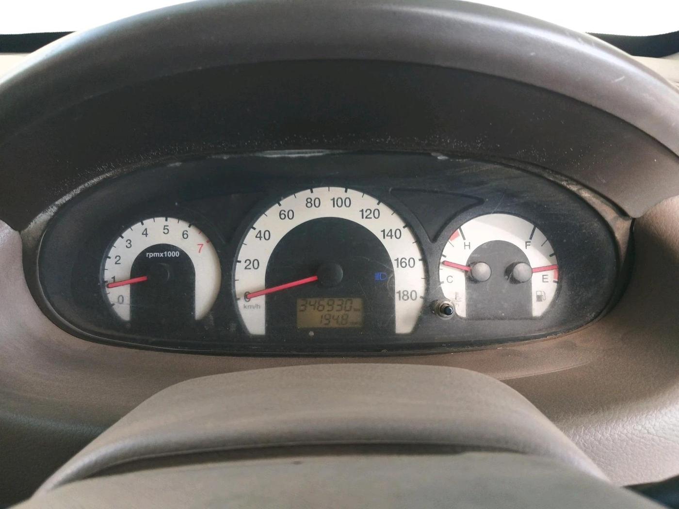2011 Mahindra Xylo E4, Diesel, Manual, 3,46,930 km, interior