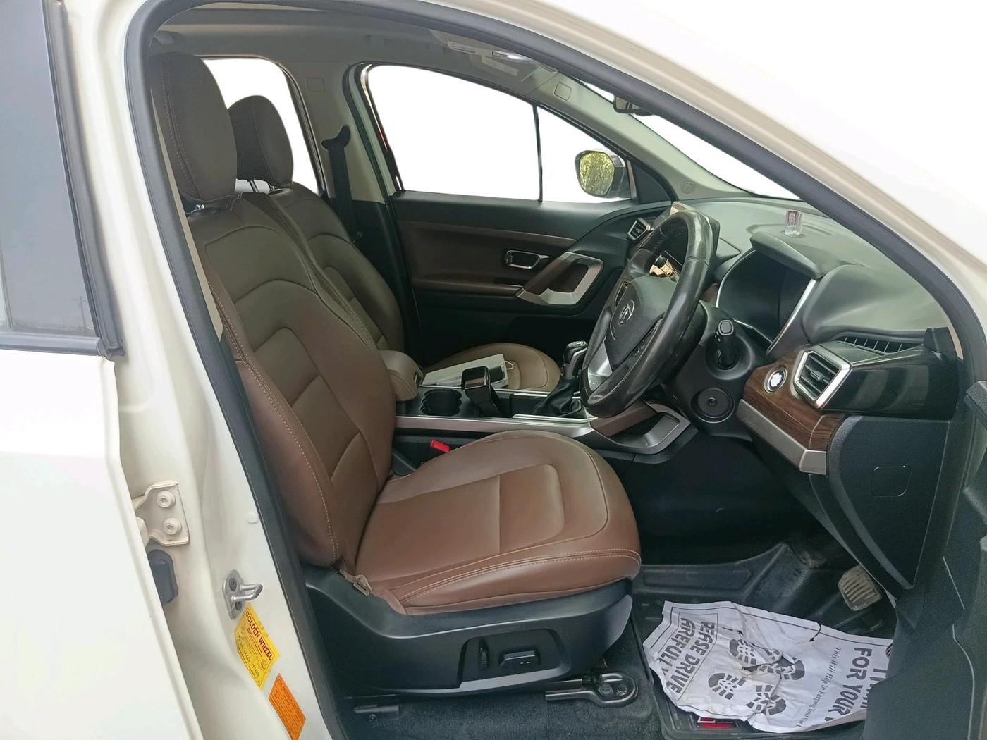 2020 Tata Harrier XZA PLUS 2.0L, Diesel, Automatic, 76,169 km, interior