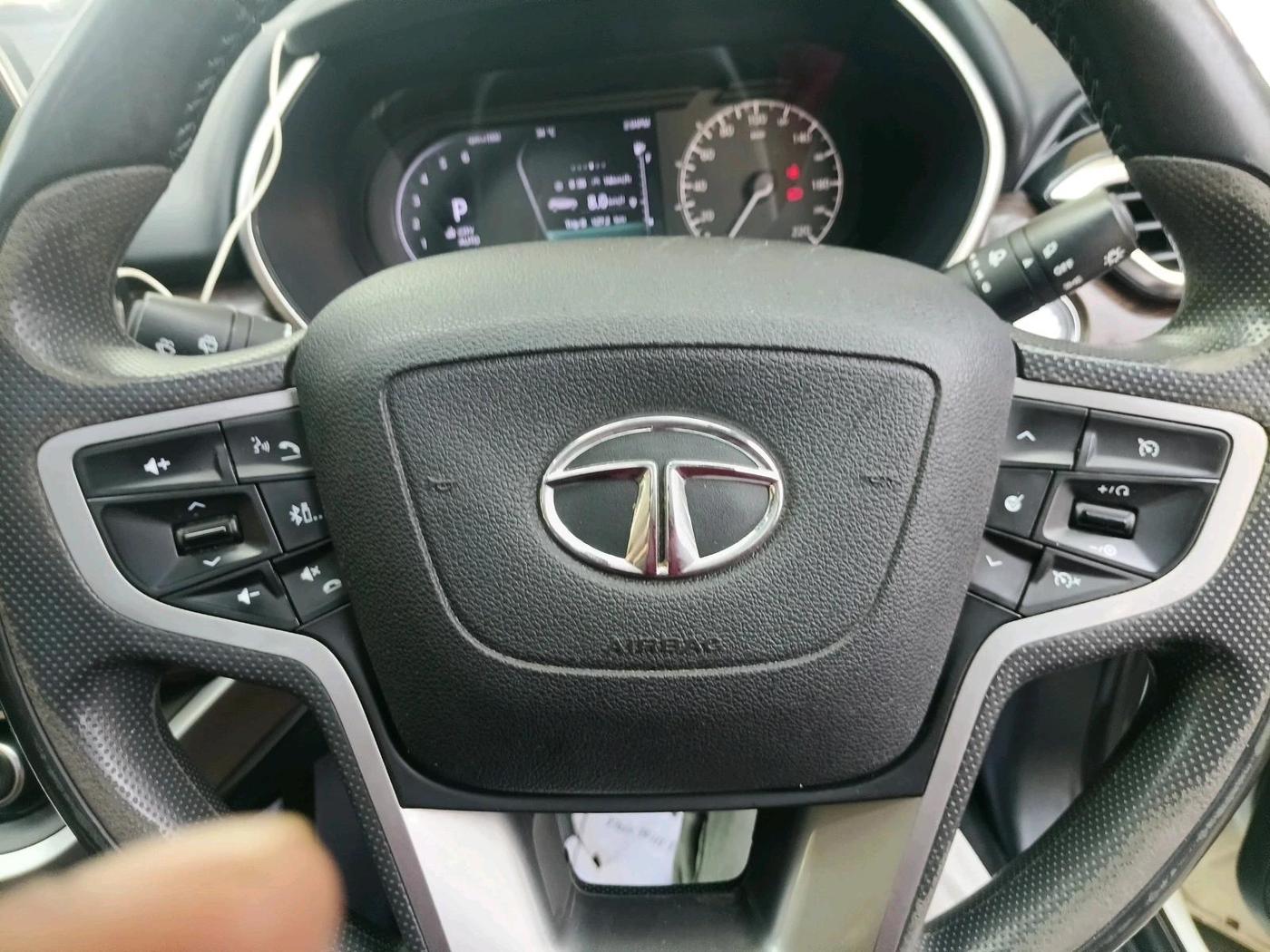 2020 Tata Harrier XZA PLUS 2.0L, Diesel, Automatic, 76,169 km, interior