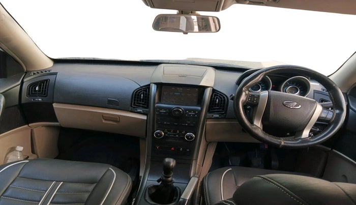 2016 Mahindra XUV500 W6, Diesel, Manual, 1,28,288 km, interior