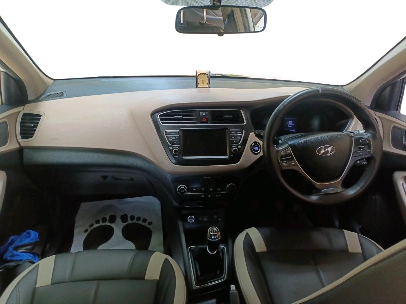 2018 Hyundai Elite i20 ASTA 1.4 CRDI (O), Diesel, Manual, 1,41,416 km, interior