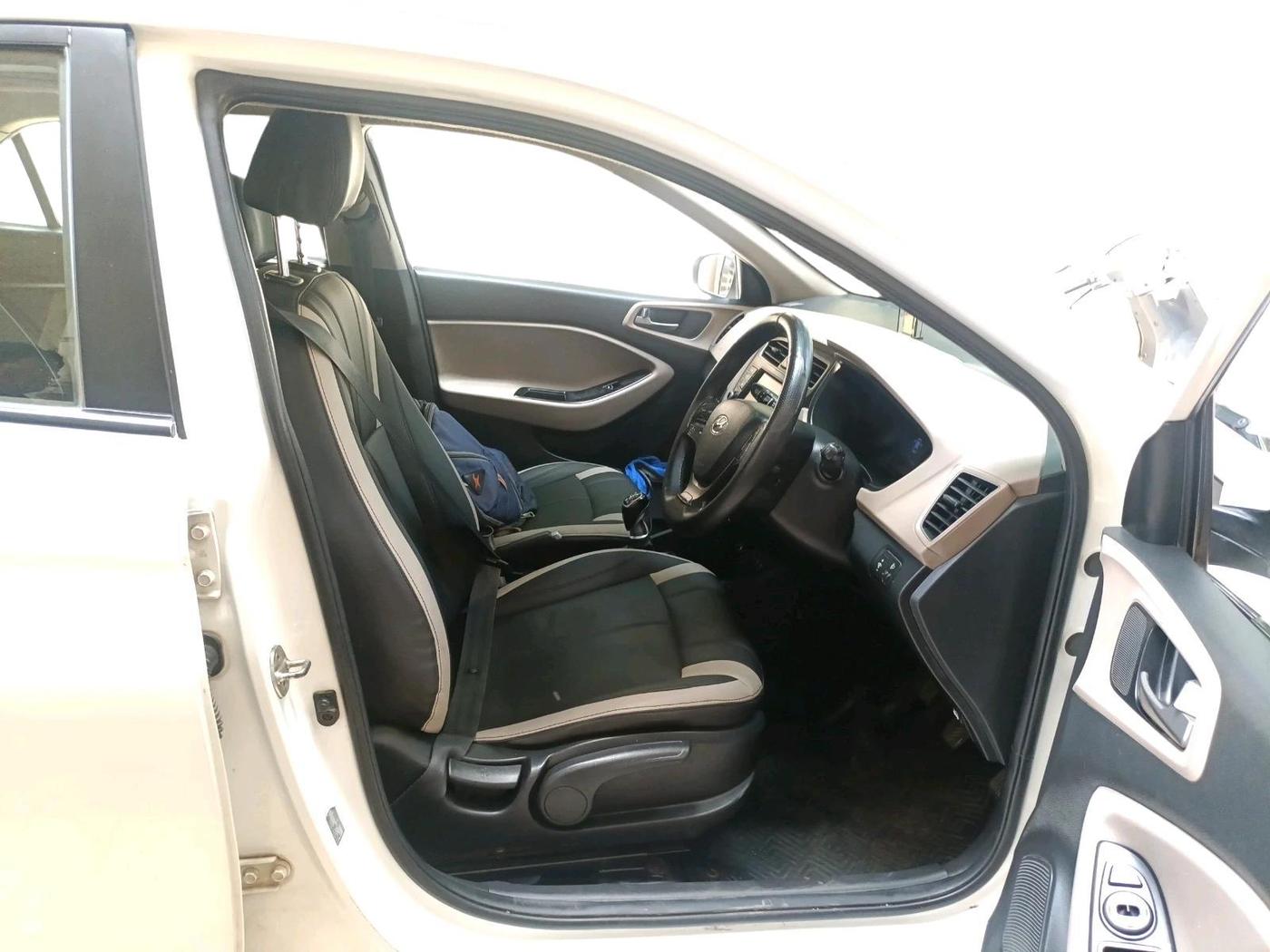 2018 Hyundai Elite i20 ASTA 1.4 CRDI (O), Diesel, Manual, 1,41,416 km, interior