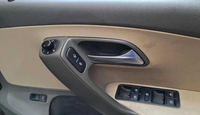 2017 Volkswagen Vento HIGHLINE 1.5 AT, Diesel, Automatic, 1,41,994 km, interior