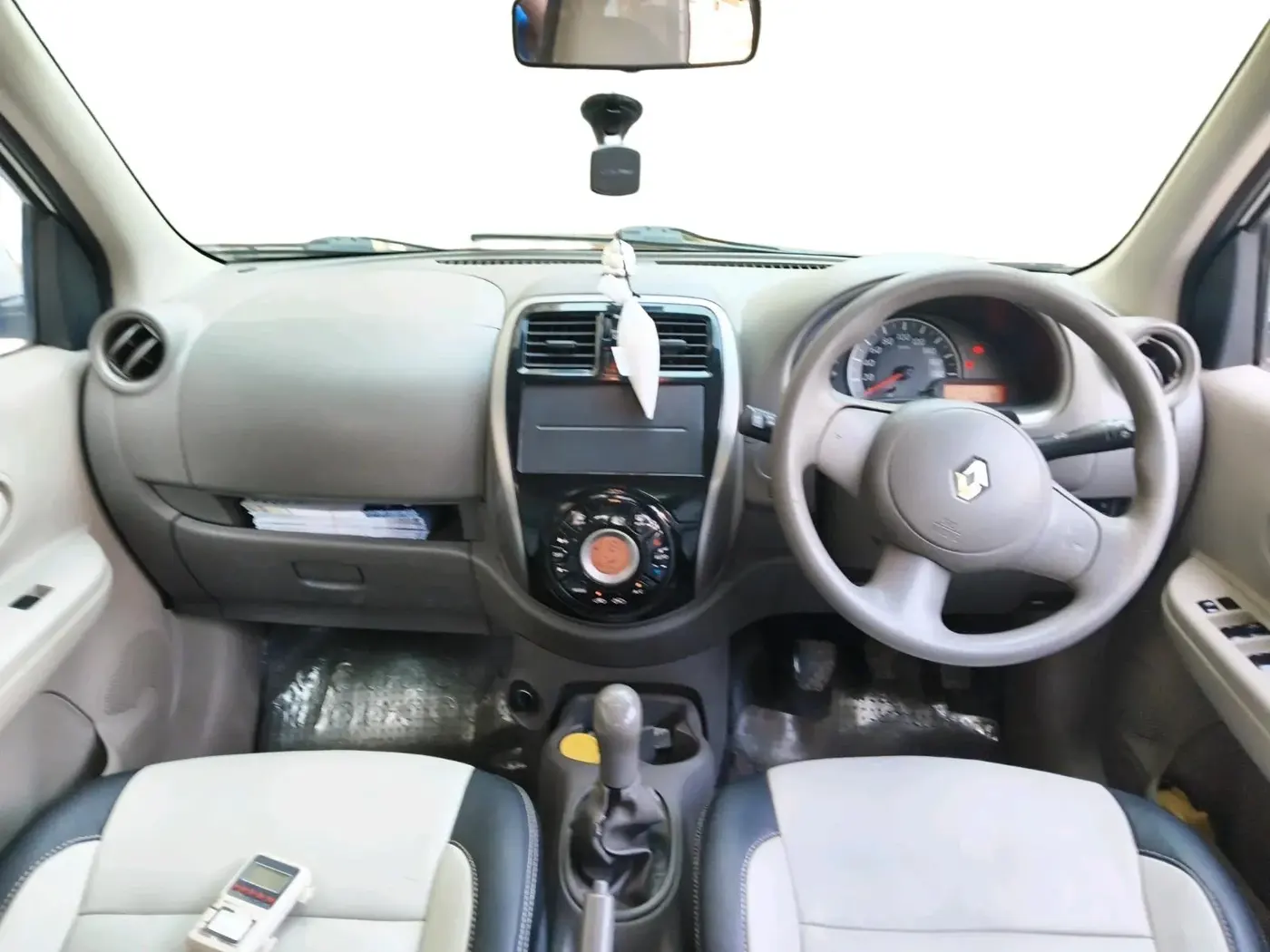 2014 Renault Pulse RXL DIESEL, Diesel, Manual, 1,43,314 km, interior