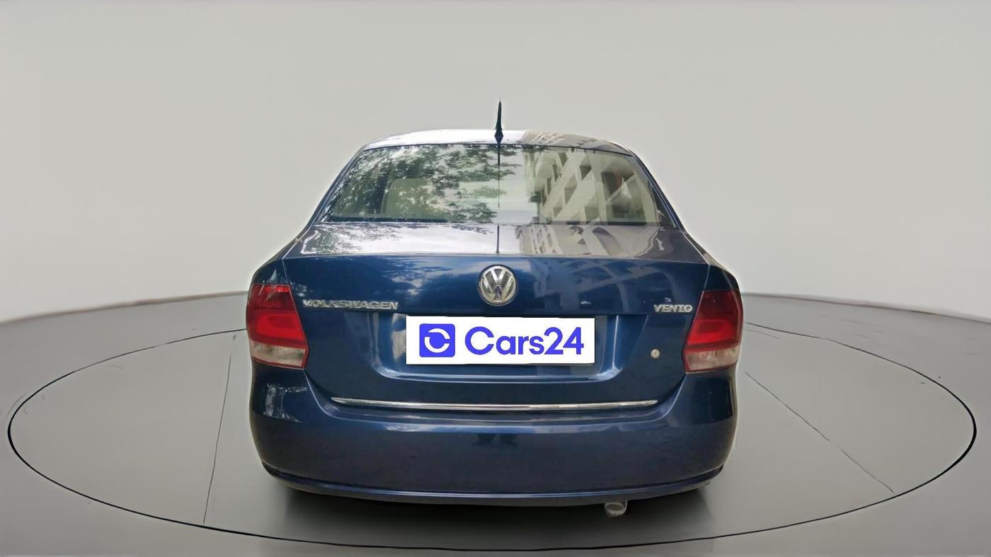 2011 Volkswagen Vento HIGHLINE 1.6 MPI, Petrol, Manual, 68,909 km, exterior