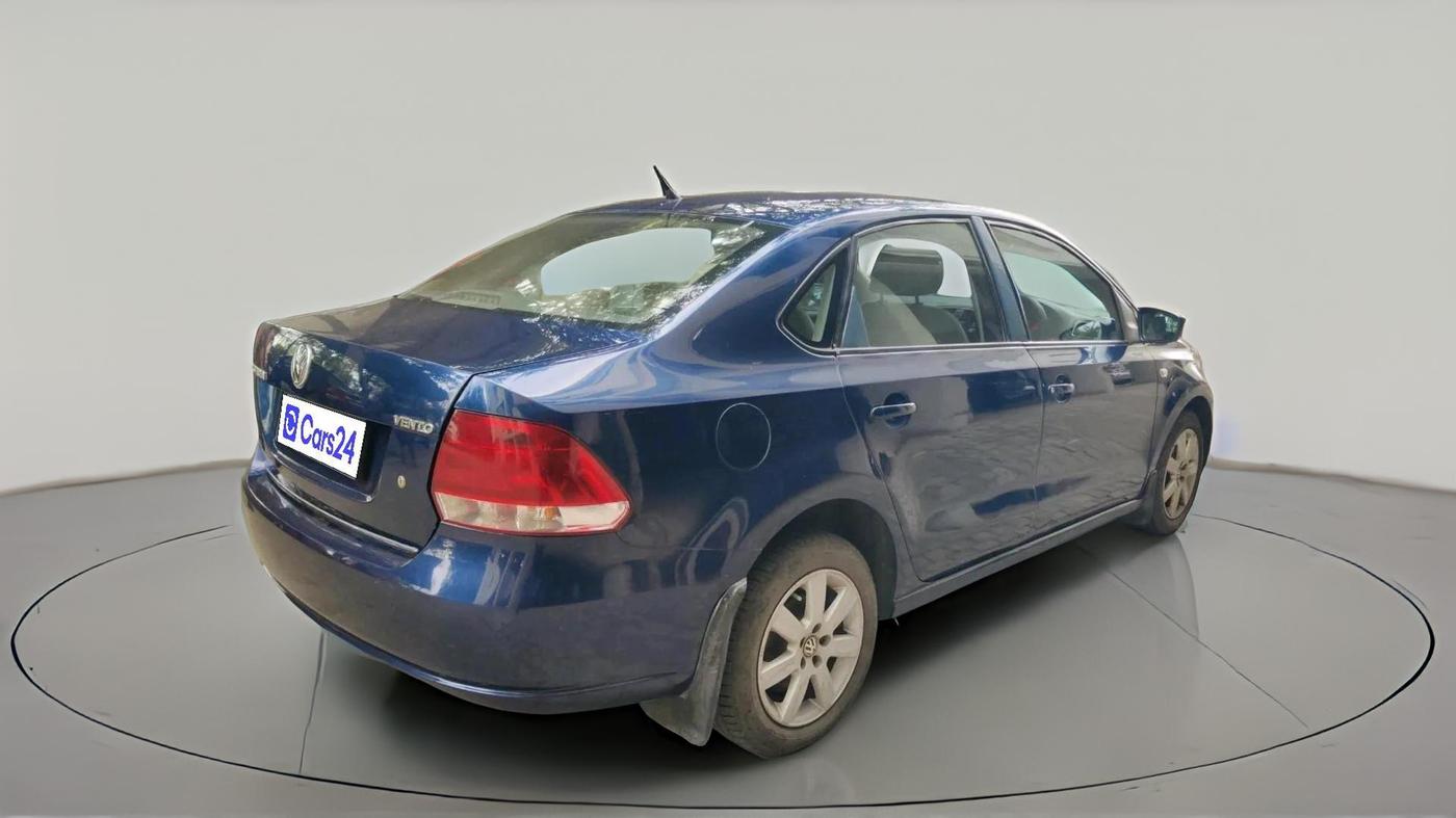 2011 Volkswagen Vento HIGHLINE 1.6 MPI, Petrol, Manual, 68,909 km, exterior
