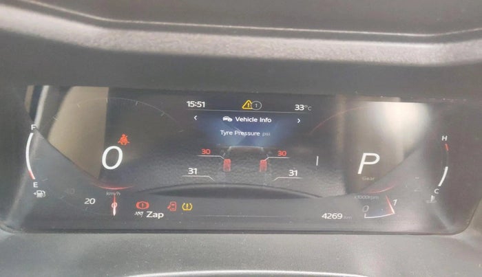 2025 Mahindra XUV 3XO AX5 1.2 L TCMPFI AT, Petrol, Automatic, 4,269 km, interior